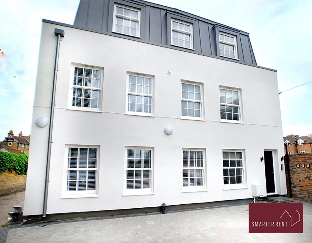 Eton, Windsor - 1 Bedroom First Floor Apartment - Parking Eksteriør bilde