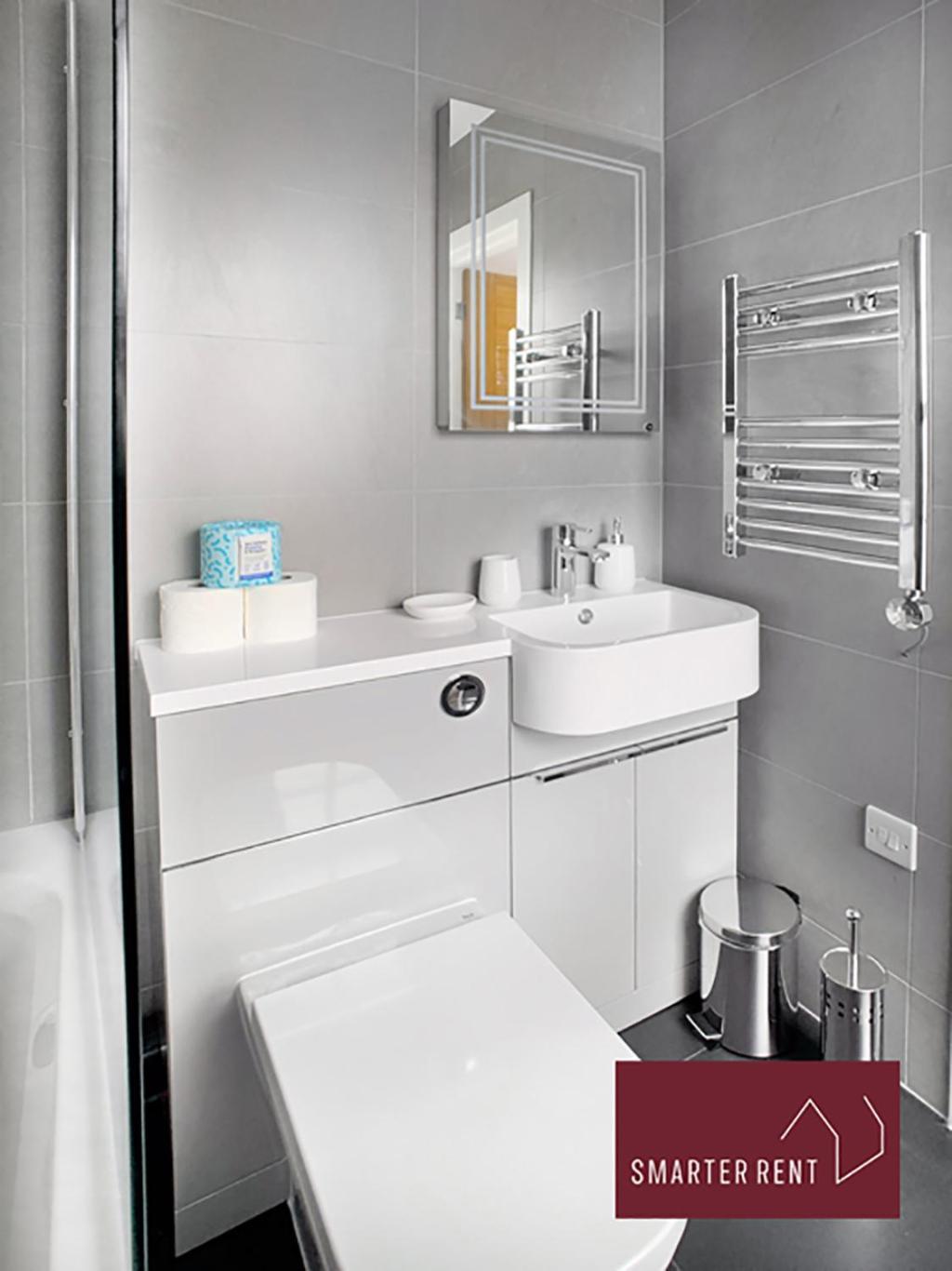 Eton, Windsor - 1 Bedroom First Floor Apartment - Parking Eksteriør bilde